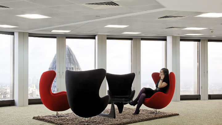 Break out area in tower 42 illuminated by Philips Lighting
