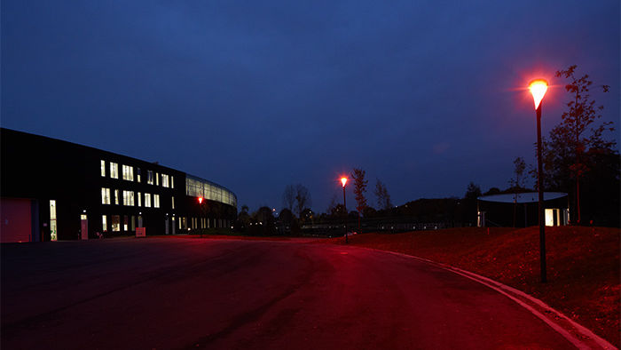 In the Venco Campus parking lot, Philips UrbanStar fixtures are fitted with ClearField bulbs
